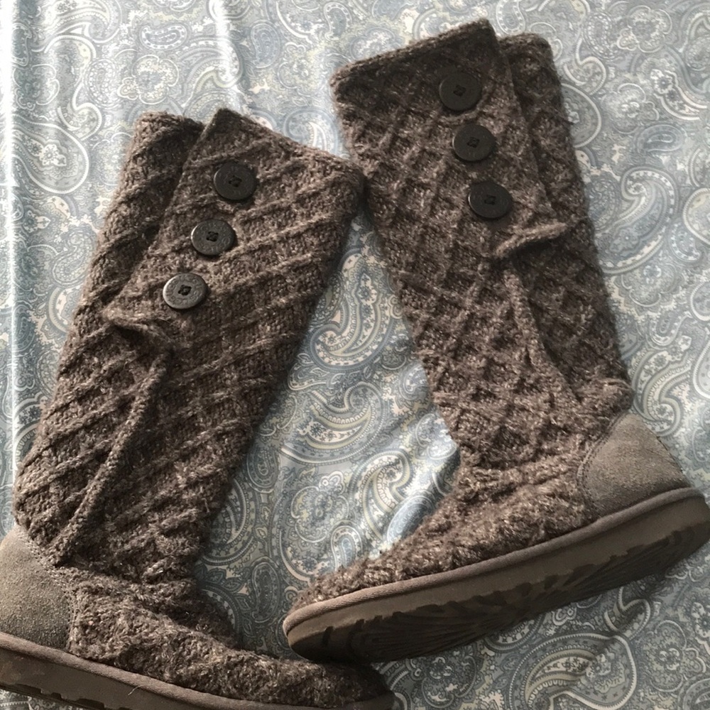 Ugg knit boots